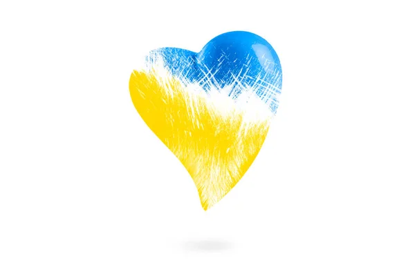 Żadnej wojny na Ukrainie. Złamane niebiesko-żółte serce na białym, odizolowanym tle. Uratuj Ukrainę. Serce jest malowane w kolorach ukraińskiej flagi - niebiesko-żółte. — Zdjęcie stockowe