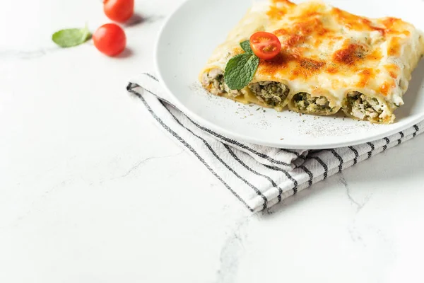 Cannelloni Italian Pasta Filled Meat Spinach Covered Cheese White Background — Foto Stock
