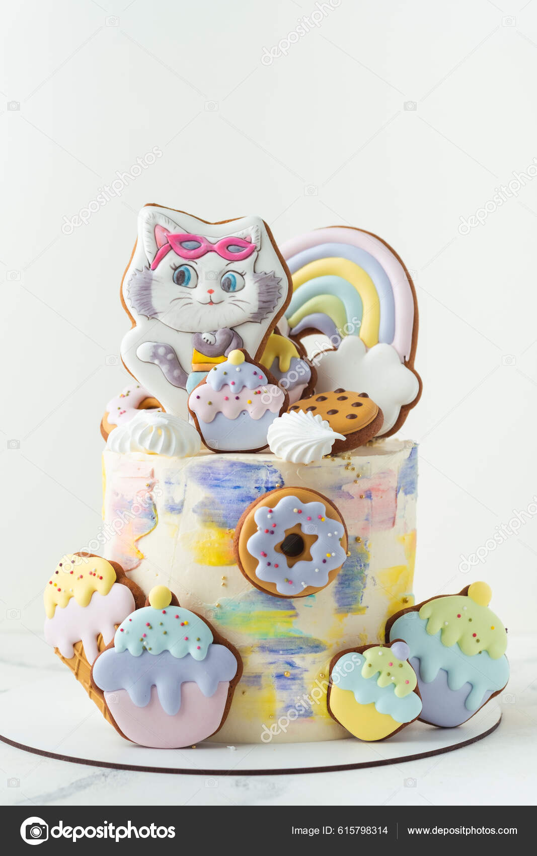 Festa infantil: bolos decorados e temáticos