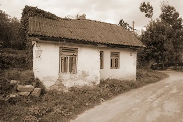 Старий Покинутий Будинок Українське Село — стокове фото