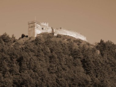  Castle Hill 'in genel manzarası          