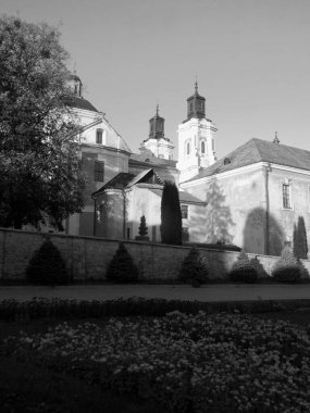 Şekil Değiştirme Katedrali                                      