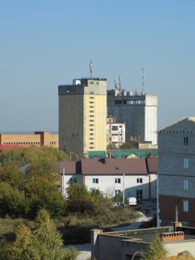 Pencereden şehre olan manzara.         