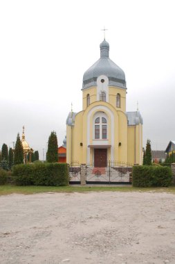 Kenar mahallelerdeki kilise