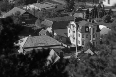 Küçük bir kasabanın mimarisi.