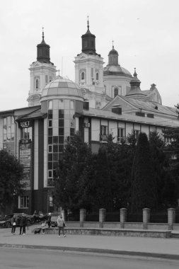 Eski şehrin tarihi kısmı. Eski kasaba, Central Street.