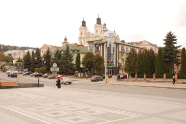 Eski şehrin tarihi kısmı. Eski kasaba, Central Street.