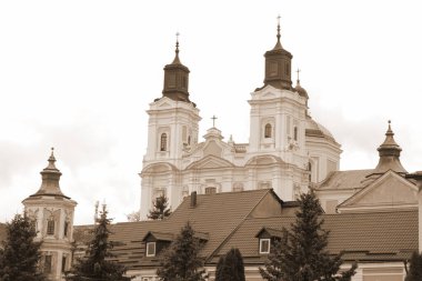 Şekil Değiştirme Katedrali