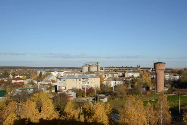 Het Uitzicht Vanuit Het Raam Naar Stad — Stockfoto