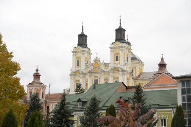 Şekil Değiştirme Katedrali