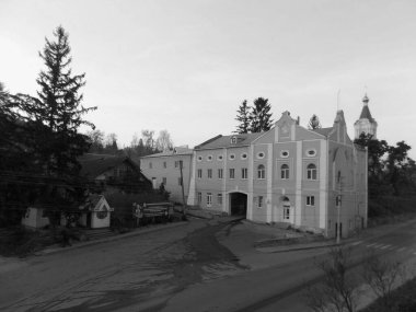 Eski şehrin tarihi kısmı. Eski kasaba, Central Street.          