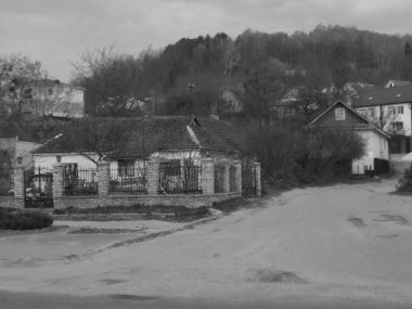 Eski şehrin tarihi kısmı. Küçük bir kasabanın eski, yerleşim yerleri.          