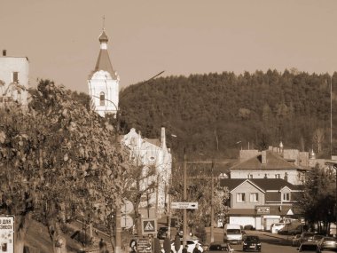 Eski şehrin tarihi kısmı. Eski kasaba, Central Street.          