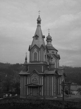 Eski ahşap kilise. Kremenets 'teki Kutsal Haç Kilisesi.         