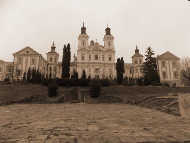 Şekil Değiştirme Katedrali          