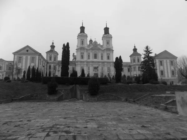 Şekil Değiştirme Katedrali          