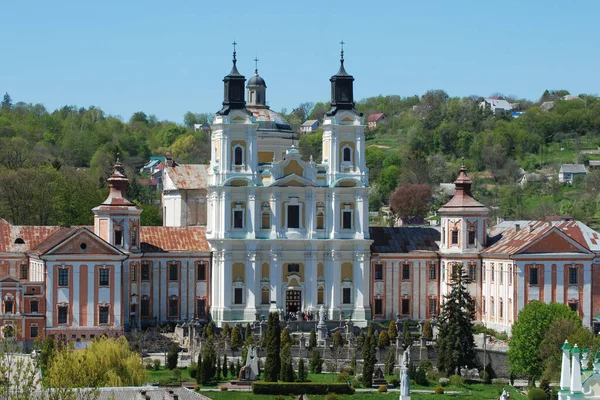 Eski şehrin tarihi kısmı. Eski kasaba, Central Street.  