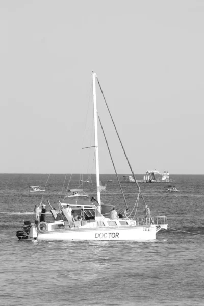 Barco Motor Costeiro Água — Fotografia de Stock