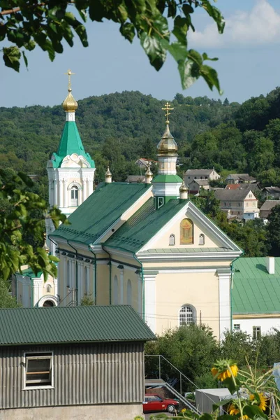 Monascheskyj Gebäude Dreikönigskloster — Stockfoto