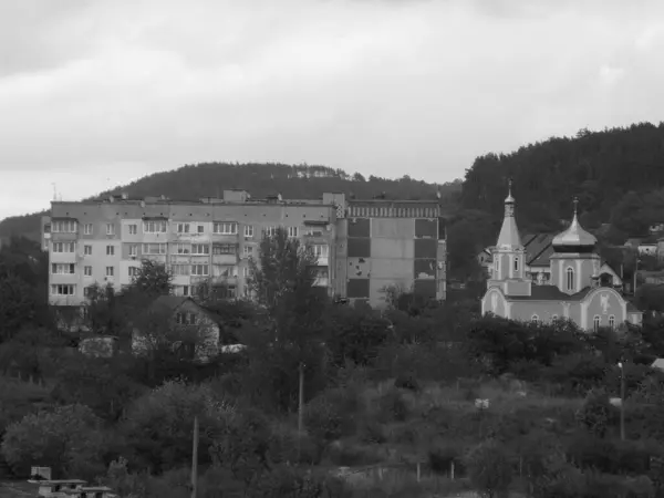 Der Blick Aus Dem Fenster Auf Die Stadt — Stockfoto