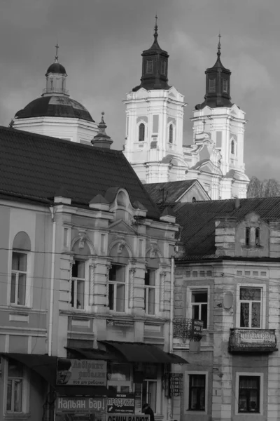 旧城的历史部分 中央街道 大教堂 — 图库照片