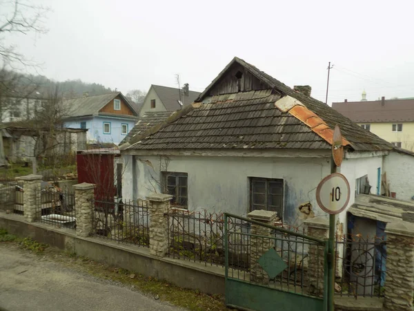 Drewniany Dom Ukraińskiej Wsi — Zdjęcie stockowe