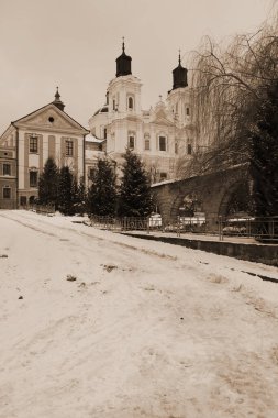 Şekil Değiştirme Katedrali