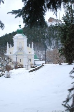 St. Nicholas Katedrali. Fransisken Manastırı. Castle Hill 'in genel manzarası..