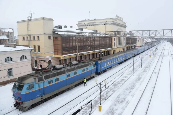 Ternopil 'deki tren istasyonu. Ukrayna