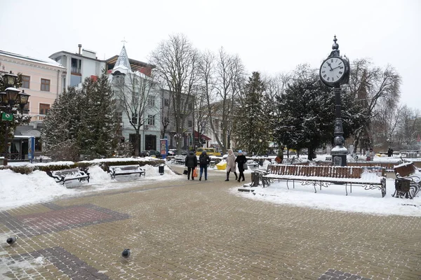 Eski kasabada Noel ağacı. Noel ağacı, eski kasaba.