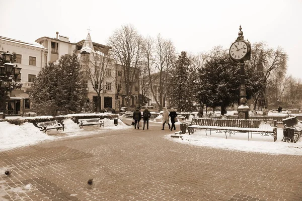 Eski kasabada Noel ağacı. Noel ağacı, eski kasaba.