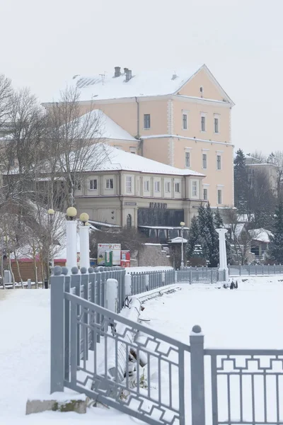 Stary Pałac Nad Jeziorem — Zdjęcie stockowe