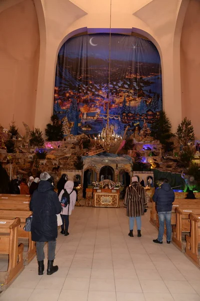 Kerststal Tempel Van Petrus Paulus Ternopil — Stockfoto