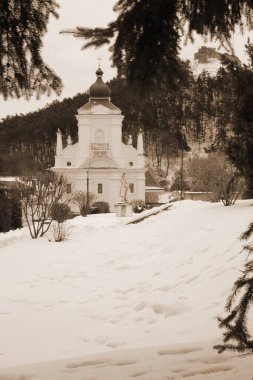 St. Nicholas Katedrali. Fransisken Manastırı ve Castle Hill 'in Genel Manzarası.