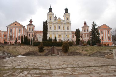 Şekil Değiştirme Katedrali