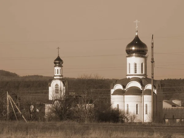 Εκκλησία Του Αγίου Ιωάννη Του Βαπτιστή Εκκλησία Στις Προεξοχές — Φωτογραφία Αρχείου