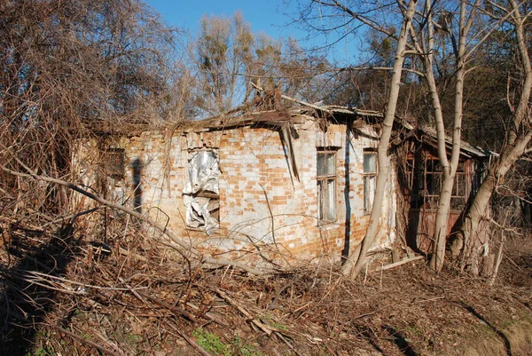 Starý Zničený Dom Dřevěný Dům Ukrajinské Vesnici — Stock fotografie