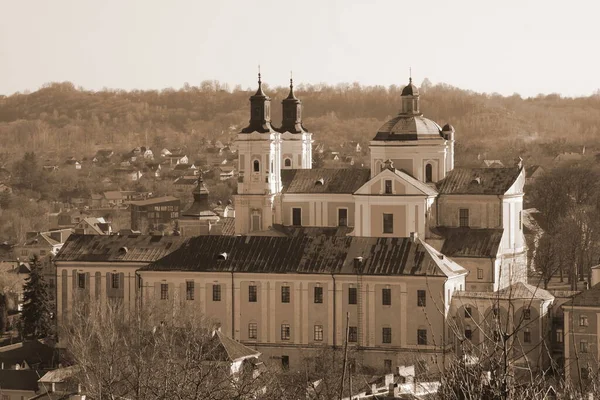 大聖堂の変遷旧市街の歴史的部分 — ストック写真