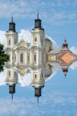 Şekil Değiştirme Katedrali