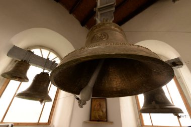 Kutsal Epifani Manastırını ara.