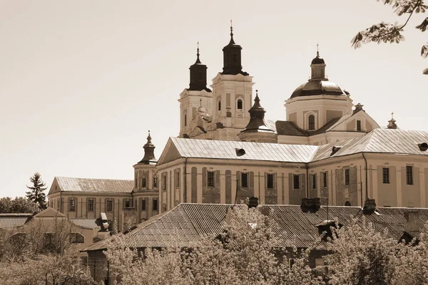 Şekil Değiştirme Katedrali