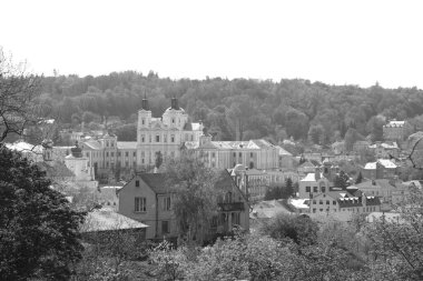 Eski şehrin tarihi kısmı. Dönüşüm Katedrali.