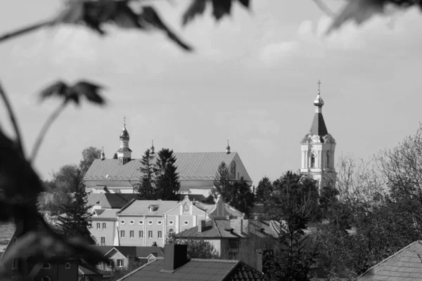 旧市街の歴史的な部分 Monasheskyy建物エピファニー修道院 — ストック写真