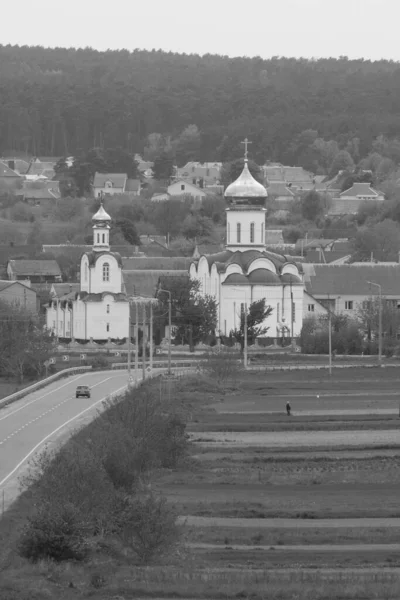 Vista Geral Castelo Hill Wooden Casa Aldeia Ucraniana Igreja Madeira — Fotografia de Stock