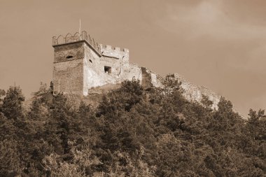 Eski kale duvarlarını