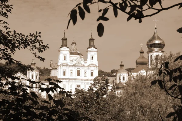 Два Храми Церква Церковний Собор Преображення Nicholas Cathedral Franciscan Monastery — стокове фото
