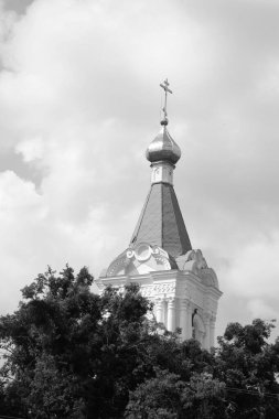 Manastır Epifani Manastırı 'nı inşa ediyor. 