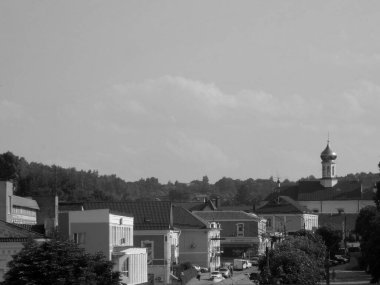 Eski şehrin tarihi kısmı. St. Nicholas Katedrali (Fransisken Manastırı) .Ortodoks Kilisesi. Castle Hill 'in genel görüşü