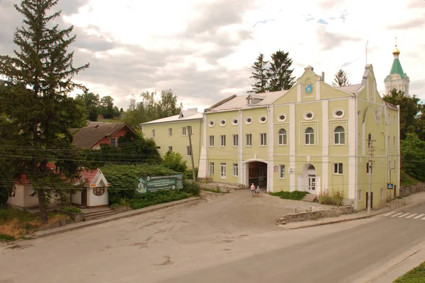 Zabytkowa Część Starego Miasta Monasheskyy Budynek Klasztor Objawień Wielki Stary — Zdjęcie stockowe