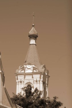 Manastır Epifani Manastırı 'nı inşa ediyor. 